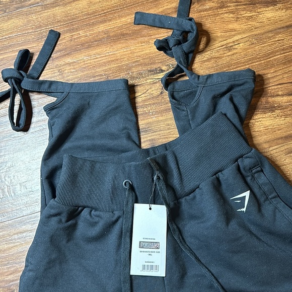 Women’s Gymshark High Waisted Joggers - black - small (NWT) - Picture 3 of 5